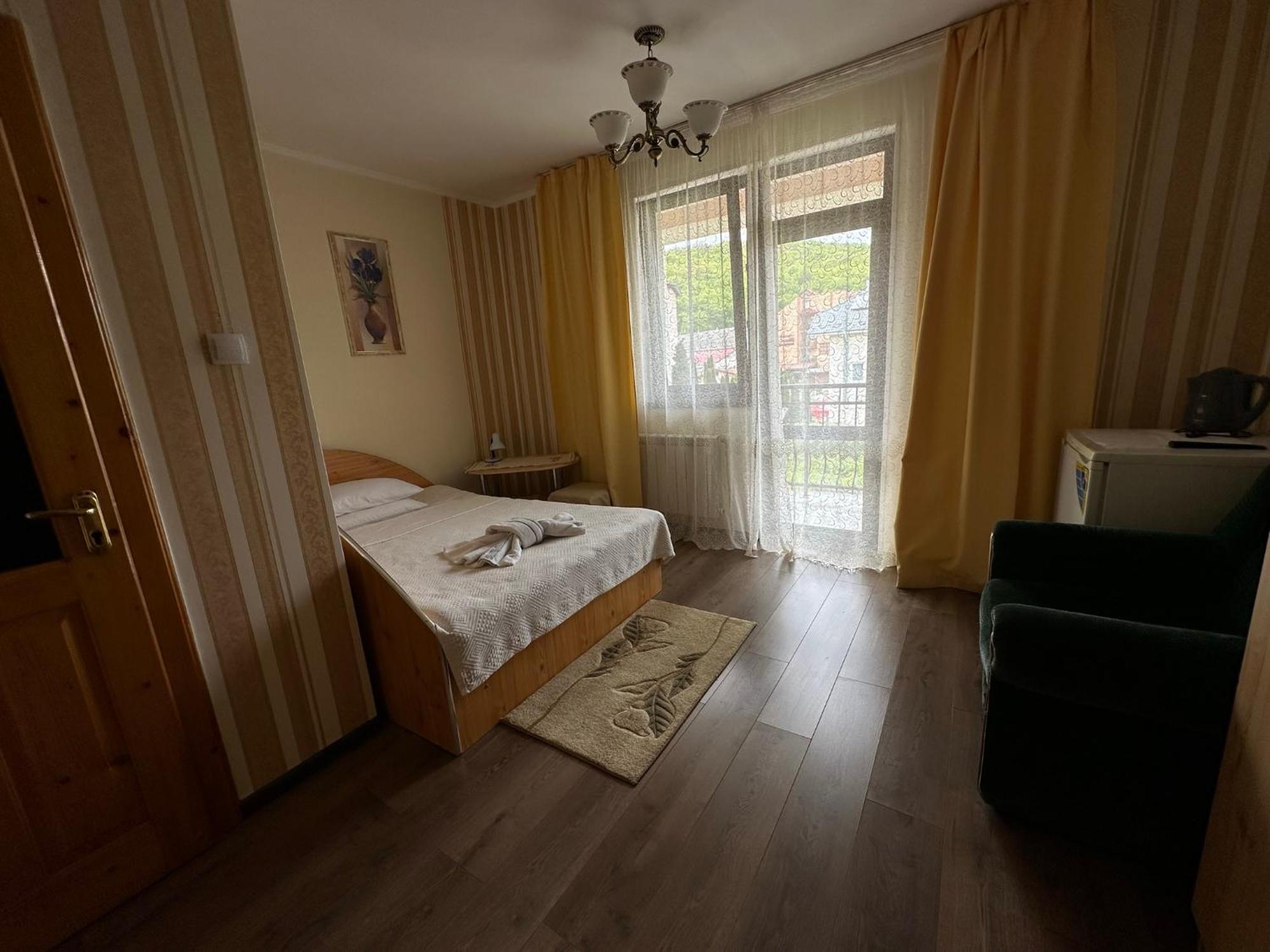 Hotel Сонячна Перлина Polyana  Camera foto