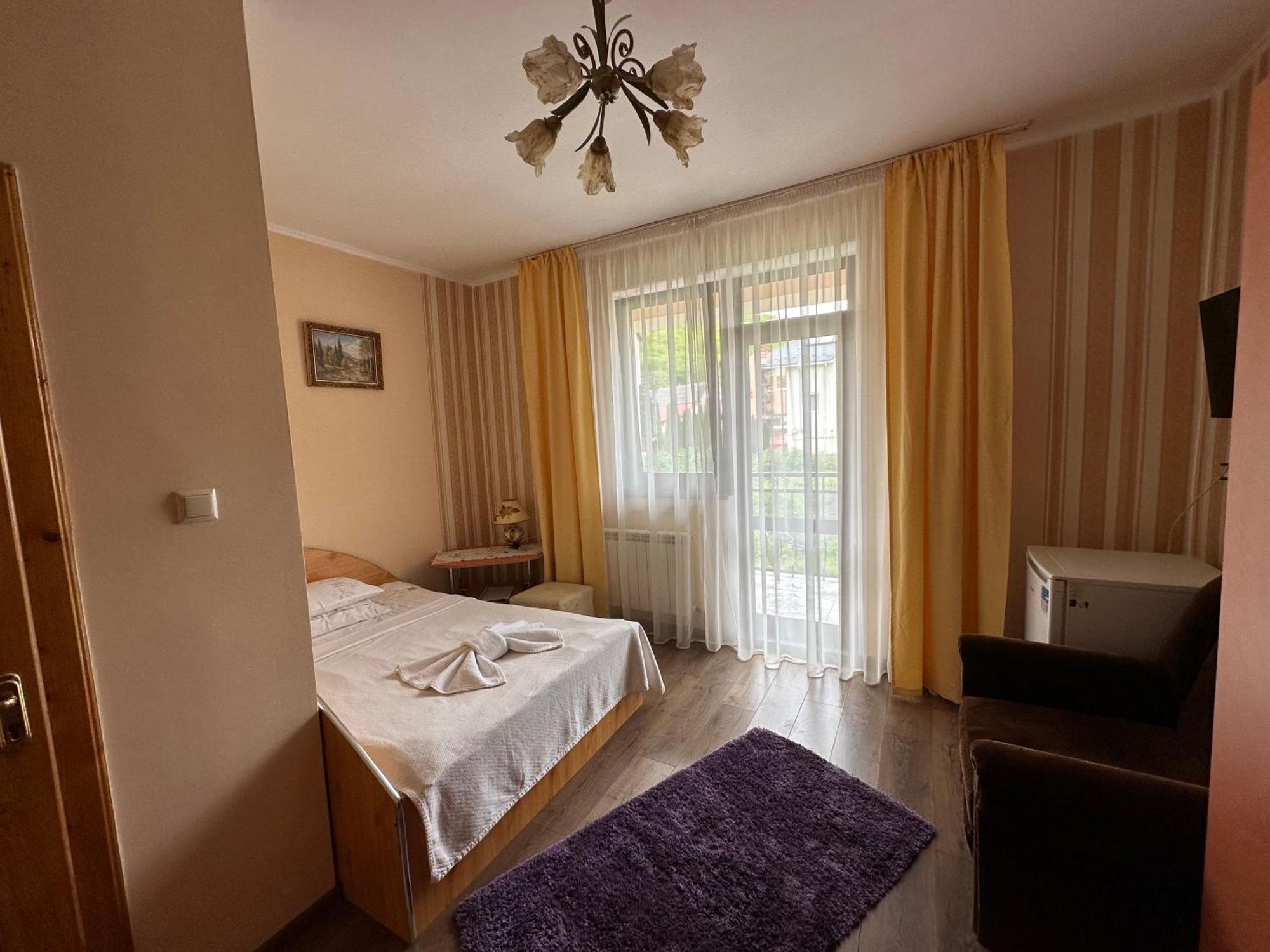 Hotel Сонячна Перлина Polyana  Camera foto